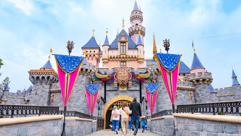 Frontier Developments анонсирует Disney-игру: ждём симулятор Disneyland?