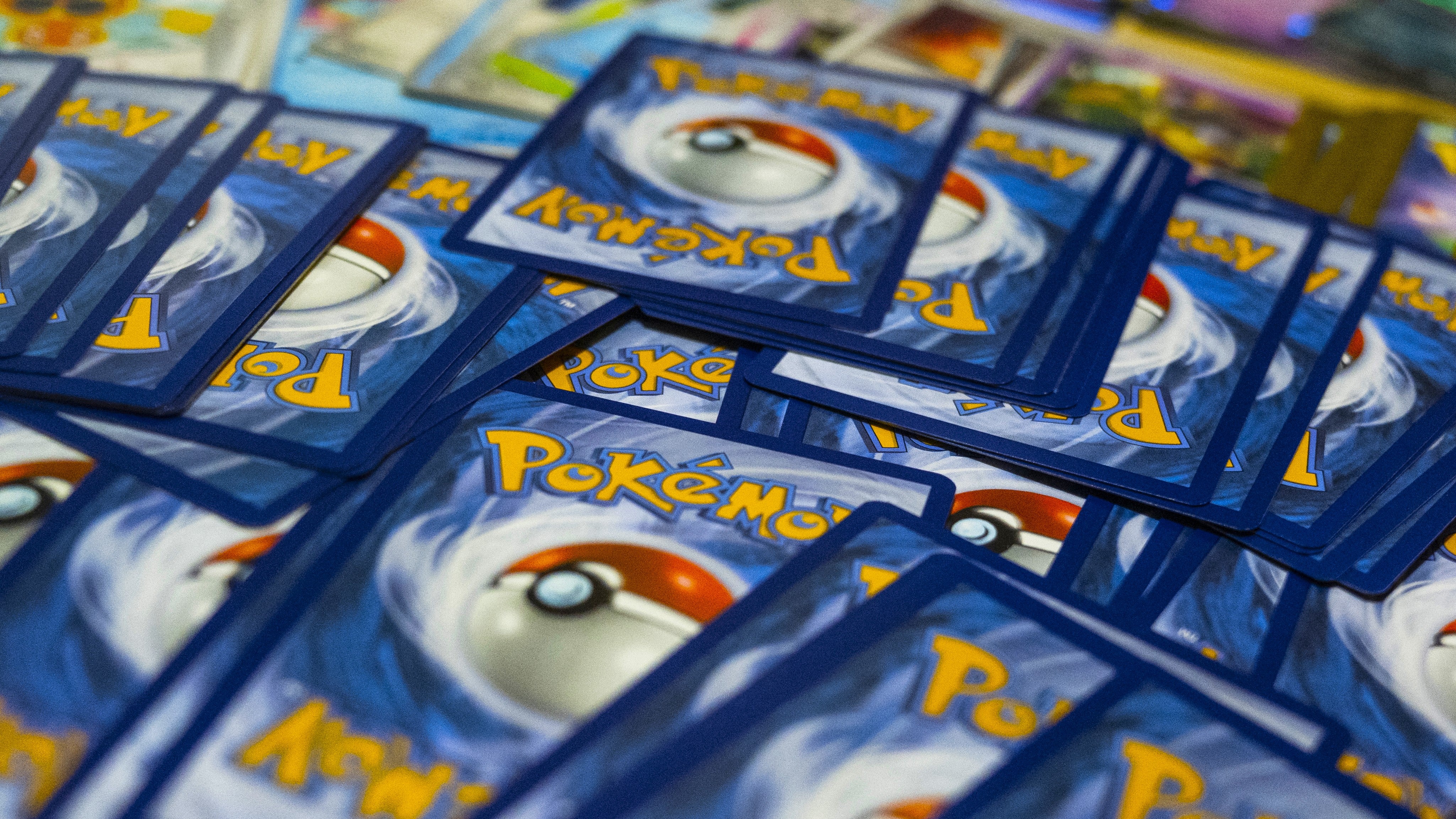 Target разрезает коробки с Pokémon TCG: новая стратегия против перекупщиков